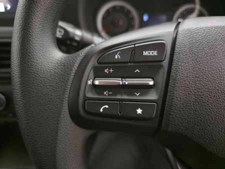 2025-Hyundai-Grand-i10-10-Motion_26