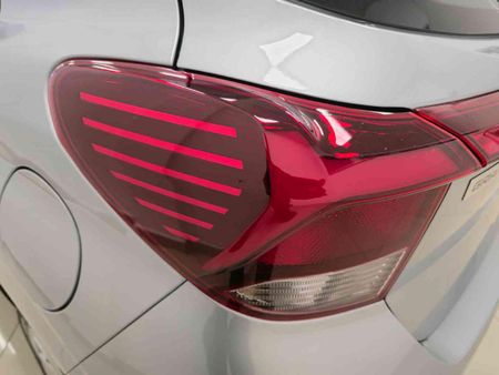 2025-Hyundai-Grand-i10-10-Motion_27
