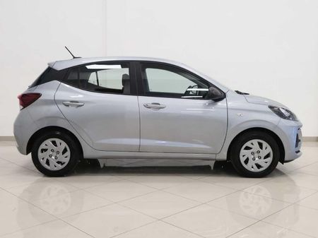 2025-Hyundai-Grand-i10-10-Motion_2