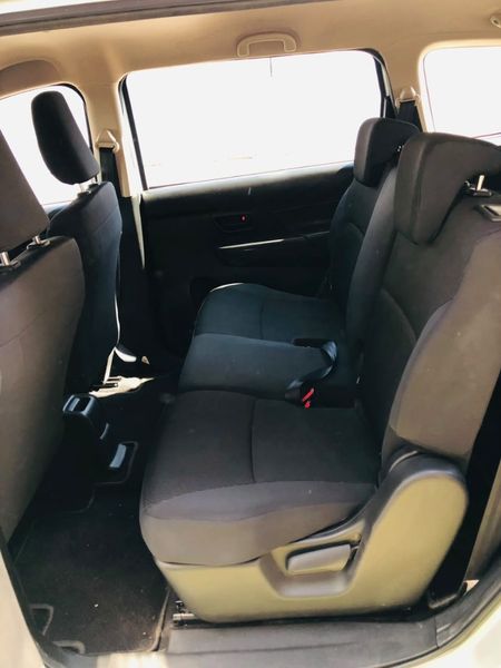2025-Suzuki-Ertiga-15-GL_12