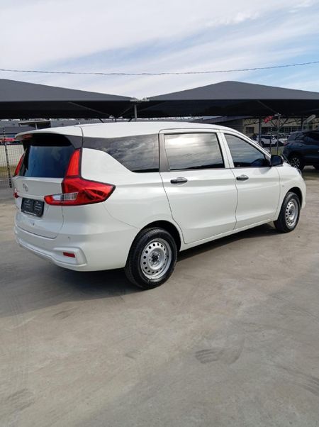 2026-Toyota-Rumion-15-S_2