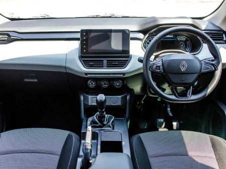 2026-Renault-Kiger-10T-Intens-Auto_24