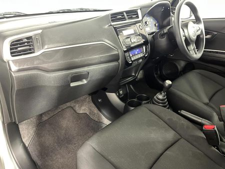 2017-Honda-Brio-12-Comfort_9