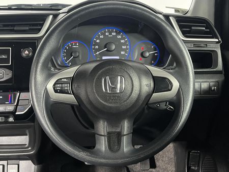 2017-Honda-Brio-12-Comfort_12