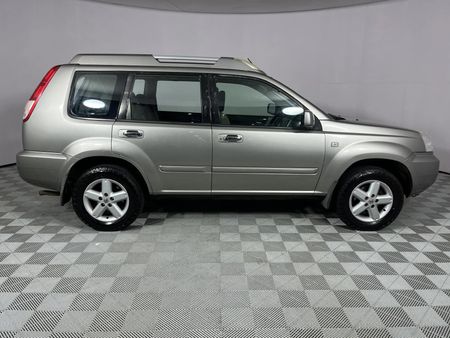 2005-Nissan-X-Trail-25-SE_3