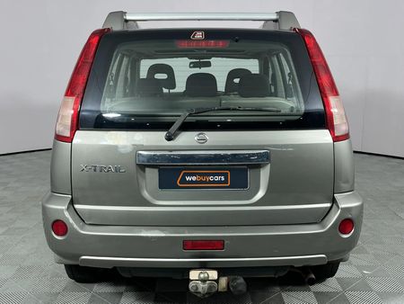 2005-Nissan-X-Trail-25-SE_4