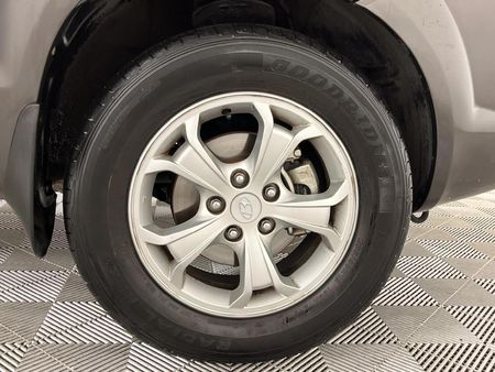 2009-Hyundai-Tucson-20-GLS_16