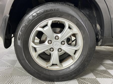 2009-Hyundai-Tucson-20-GLS_18