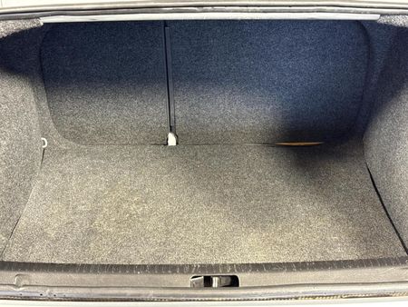 2008-Volkswagen-Polo-Classic-19-TDI-Highline_14