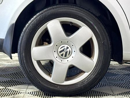 2008-Volkswagen-Polo-Classic-19-TDI-Highline_18