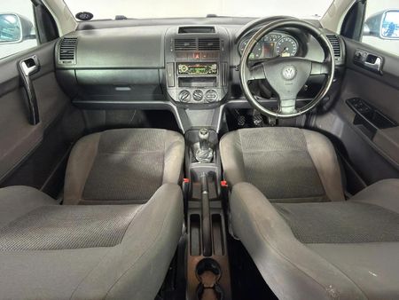 2008-Volkswagen-Polo-Classic-19-TDI-Highline_6