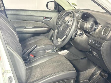 2022-Suzuki-Vitara-14T-GLX-Auto_10