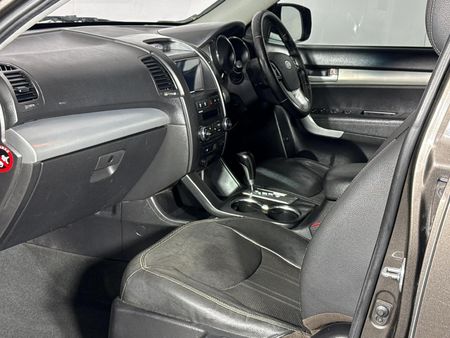 2012-Kia-Sorento-22D-4x4-Auto-7-seat_9