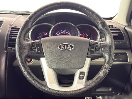2012-Kia-Sorento-22D-4x4-Auto-7-seat_13