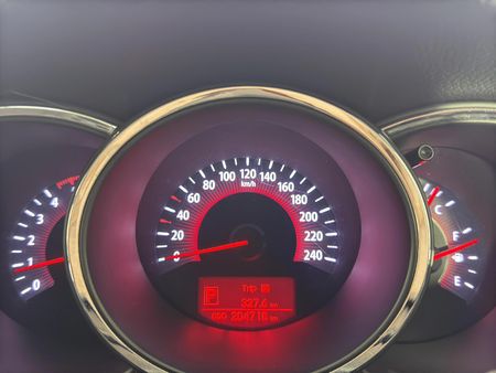 2012-Kia-Sorento-22D-4x4-Auto-7-seat_7