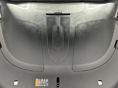 2025-MG-Cyberster-4WD_13