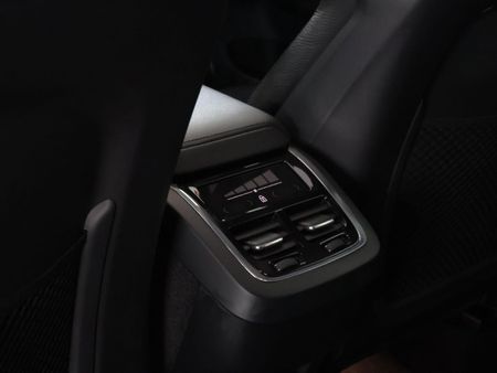 2023-Volvo-XC60-B5-Ultimate-Bright-Geartronic-AWD_12