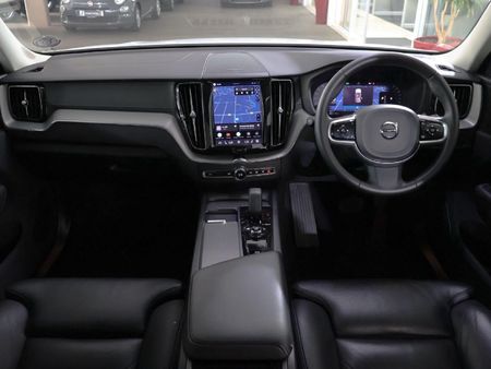 2023-Volvo-XC60-B5-Ultimate-Bright-Geartronic-AWD_24