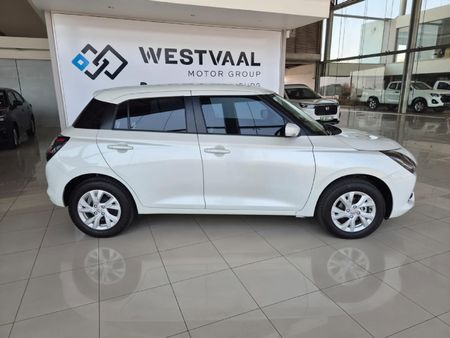 2026-Suzuki-Swift-12-GL_11