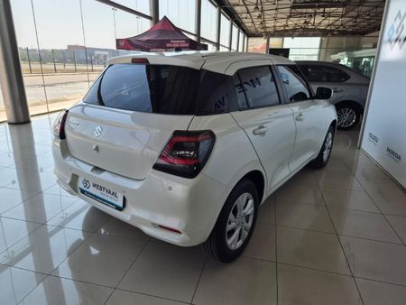 2026-Suzuki-Swift-12-GL_6