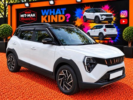2024-Mahindra-XUV-3XO-12T-AX7L_0