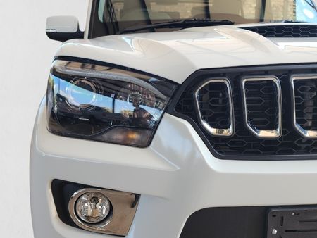 2026-Mahindra-Pik-Up-22-mHawk-S11-Auto-Double-Cab_8