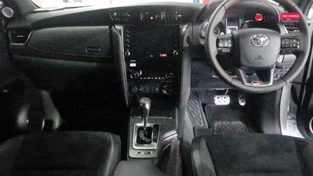 2026-Toyota-Fortuner-28GD-6-4x4-GR-S-Auto_5