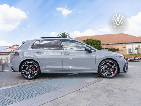 2026-Volkswagen-Golf-8-GTI-20-TSI-DSG_9