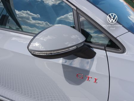 2026-Volkswagen-Golf-8-GTI-20-TSI-DSG_13