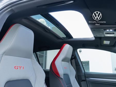 2026-Volkswagen-Golf-8-GTI-20-TSI-DSG_24