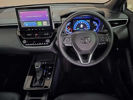 2026-Toyota-Corolla-Cross-18-XS-Hybrid_12