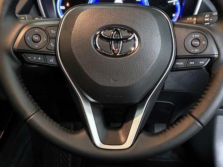 2026-Toyota-Corolla-Cross-18-XS-Hybrid_26