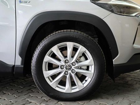 2026-Toyota-Corolla-Cross-18-XS-Hybrid_27