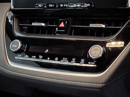 2026-Toyota-Corolla-Cross-18-XS-Hybrid_8