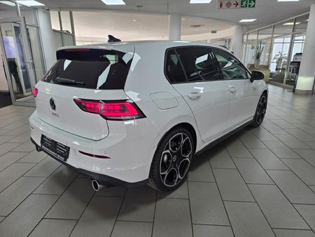 2026-Volkswagen-Golf-8-GTI-20-TSI-DSG_4