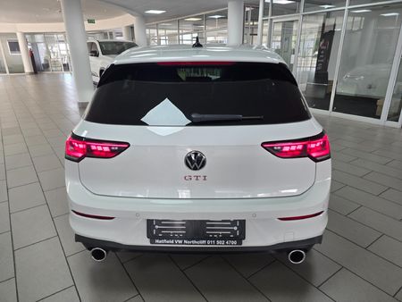 2026-Volkswagen-Golf-8-GTI-20-TSI-DSG_6