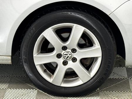 2012-Volkswagen-Polo-Vivo-14-Blueline_16
