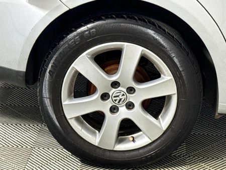 2012-Volkswagen-Polo-Vivo-14-Blueline_18
