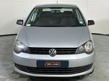 2012-Volkswagen-Polo-Vivo-14-Blueline_1