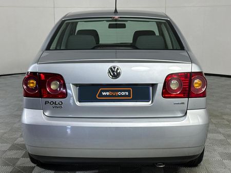 2012-Volkswagen-Polo-Vivo-14-Blueline_4
