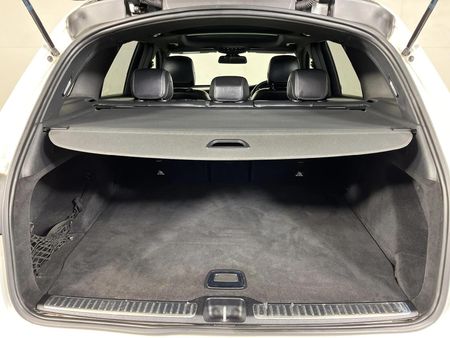 2018-Mercedes-Benz-GLC-220d_16