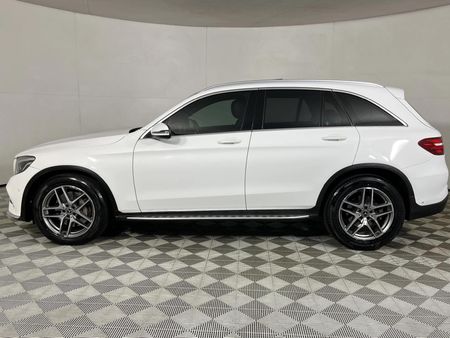 2018-Mercedes-Benz-GLC-220d_5