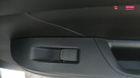 2025-Suzuki-Swift-12-GL-Auto_9