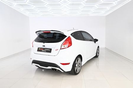2018-Ford-Fiesta-ST-16-EcoBoost-GDTi_2