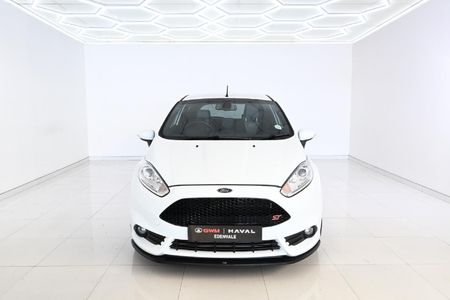 2018-Ford-Fiesta-ST-16-EcoBoost-GDTi_7