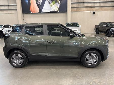 2026-Mahindra-XUV-3XO-12T-MX3-Auto_7