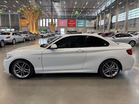 2016-BMW-2-Series-220d-Coupe-M-Sport-Auto_5