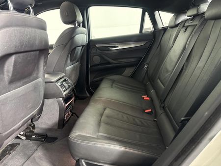 2019-BMW-X6-xDrive40d-M-Sport-Edition_8