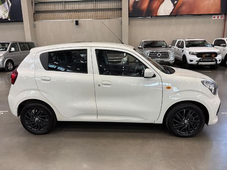 2025-Toyota-Vitz-10-XR-AMT_7