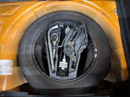 2012-Volkswagen-Polo-16-TDI-Cross_12